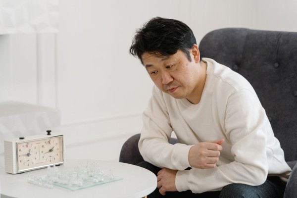&#039;스토킹 처벌 강화&#039; 3년, 뉴스가 말 안 해주는 &#039;미검거율 63%&#039;의 구조